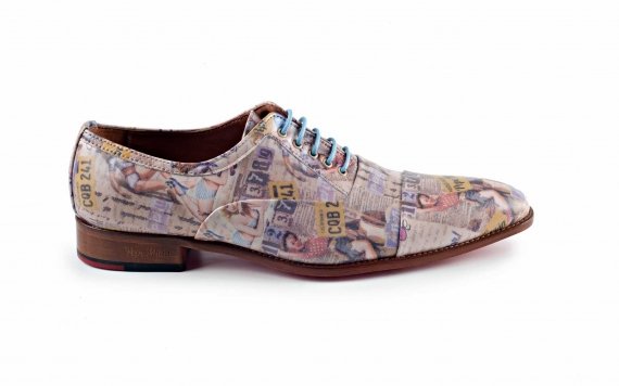 Modèle de chaussures Sailor, fabriqué en patchwork pin up. 