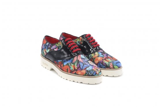 Zapato modelo Circe, fabricado en 109 Glitter 100 c1 Charol Negro