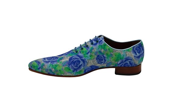 Zapato modelo Blue Moom, fabricado en fantasía M-30 marino