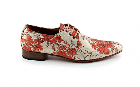 Zapato modelo Dublín fabricado en lamé oro n.5