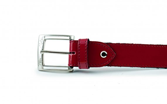 Cherry model belt, manufactured in red patent leather. 