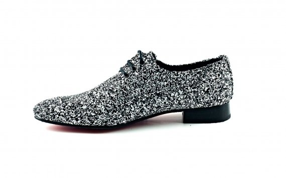 Zapato modelo Black&White Festival, fabricado en glitter blanco y negro