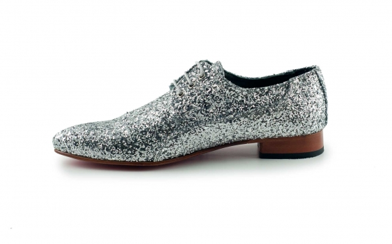 Zapato modelo Silver Festival, fabricado en glitter Plata