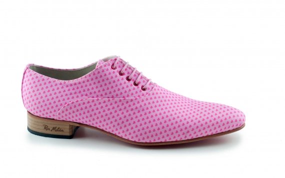 Modèle de chaussures Petite, fabriqué en coeur fantaisie. 