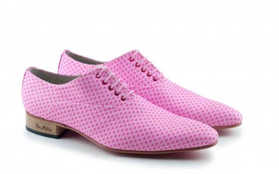 Modèle de chaussures Petite, fabriqué en coeur fantaisie. 