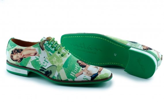 Filadelfia model shoe, manufactured in pretty satin. 