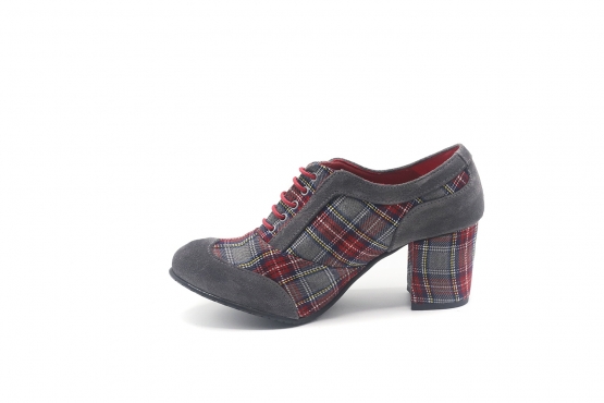 Zapato modelo Delft, fabricado en Escoces Rojo Afelpado Gris