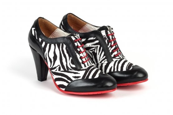  Cebralia model shoe, manufactured in black napa and black zebra.