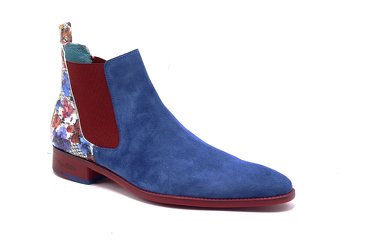 Botin de caballero, Modelo MARCH fabricado en Afelpado azul milan , flores multi