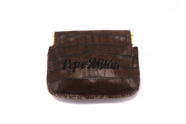 Monedero modelo Kyle, fabricado en Cuero Coco