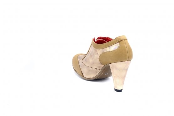 Zapato modelo Glassé , fabricado en Noe Isi Candente 5076 Napa Beig