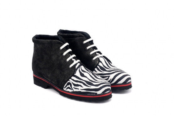 Modèle de butinl Marty, fabriqué en Cebra Negra & Blanca - Serraje Negro & Plata