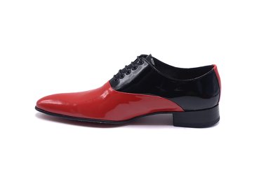 Modèle de chaussure Leral, fabriqué en Pala y Correa Charol Rojo
