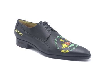 Modèle de chaussure Jeroen, fabriqué en Napa Negra con bordado KNOR