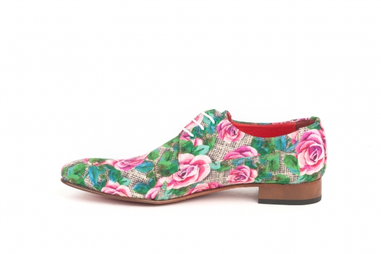 Modèle de chaussure Florisa, fabriquée en rose M-30.