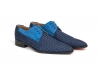 Zapato modelo Klaar, fabricado en Cachemir Baby nº5 y afelpado azul.  