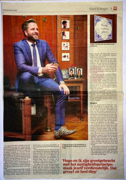 Hugo de Jonge, relevante personalidad política luce nuestros modelos en Rotterdam.