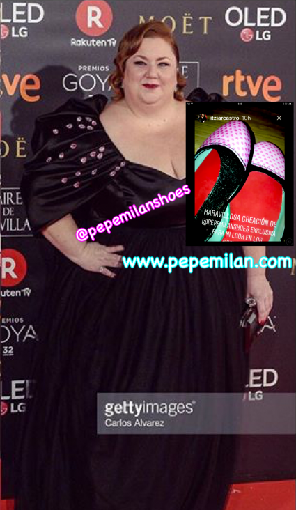 Itziar Castro walks through the red carpet of the 